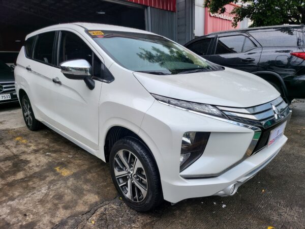 2019 Mitsubishi Xpander 1.5 GLS White Pearl 20K KM A/T - Image 8