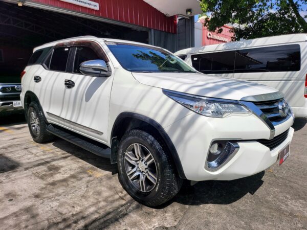 2018 Toyota Fortuner 2.4 G Diesel M/T - Image 8