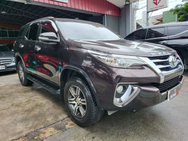 2017 Toyota Fortuner 2.7 G Gas A/T - Image 8