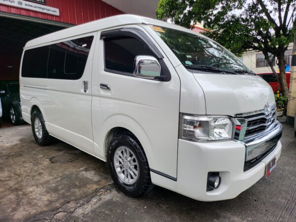 2019 Toyota Hiace Super Grandia 3.0 A/T - Image 8