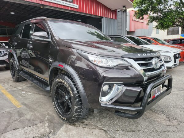 2018 Toyota Fortuner 2.4 G Diesel A/T - Image 8
