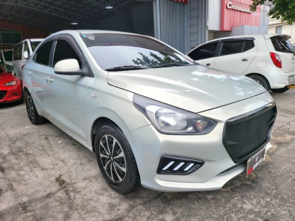 2019 Hyundai Reina 1.4 GL A/T - Image 8