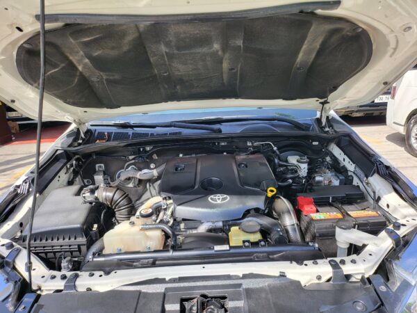 2018 Toyota Fortuner 2.4 G Diesel M/T - Image 9