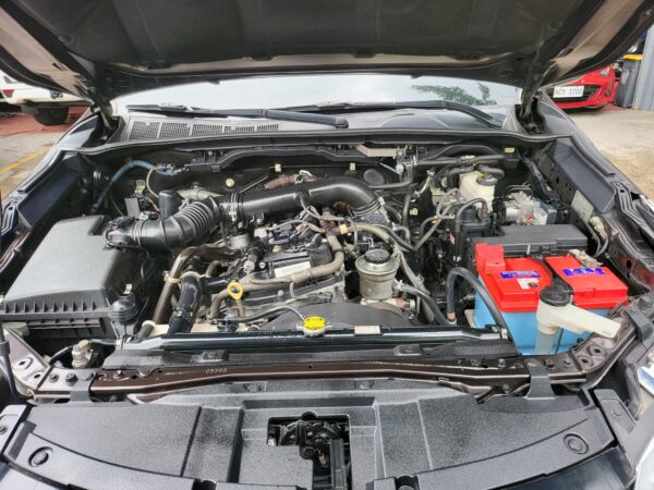 2017 Toyota Fortuner 2.7 G Gas A/T - Image 9