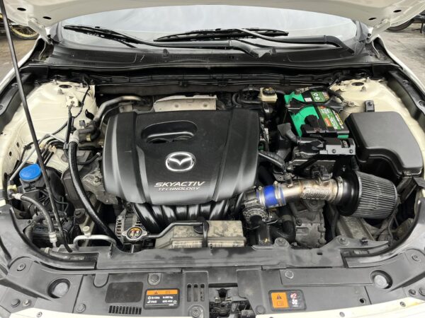 2015 Mazda 3 Hatchback 1.5 Skyactiv A/T - Image 9