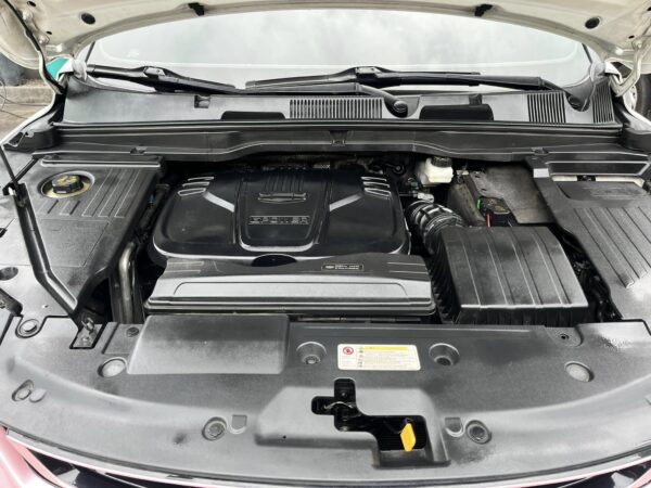 2021 Geely Coolray 1.5 Sport W/ Sunroof White Loaded Casa Maintained A/T - Image 9