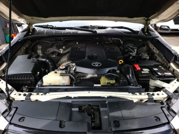 2021 Toyota Hilux 2.4 G A/T - Image 9