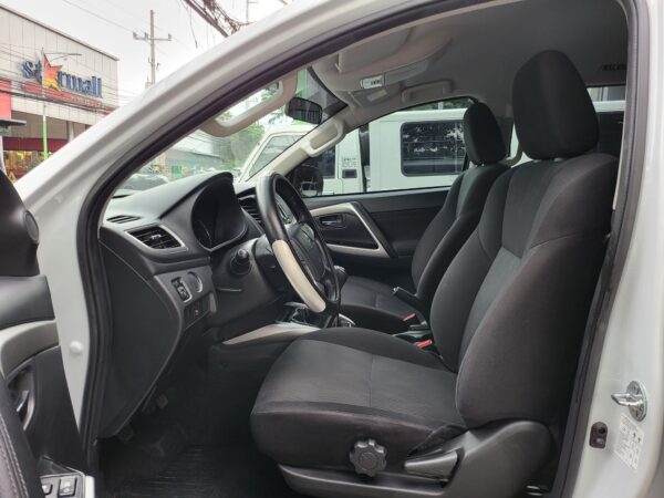 2024 Mitsubishi Montero Sport 2.4 GLX 10K KM M/T - Image 8