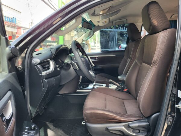 2018 Toyota Fortuner 2.4 G Diesel A/T - Image 10