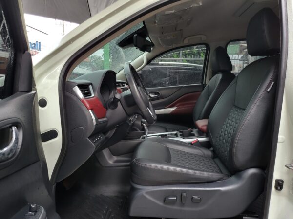 2024 Nissan Terra 2.5 VL Casa Maintained A/T - Image 10