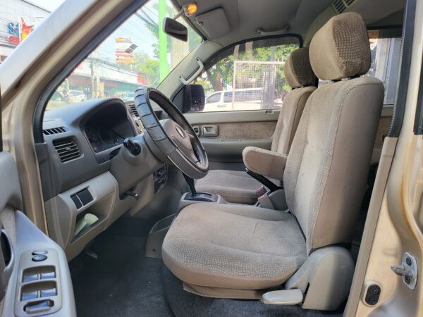 2006 Suzuki APV 1.6 GA M/T - Image 10