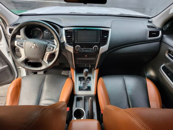 2022 Mitsubishi Strada 2.5 Athlete 20K KM A/T - Image 11