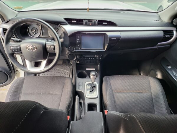 2022 Toyota Hilux 2.4 G A/T - Image 11