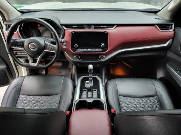 2024 Nissan Terra 2.5 VL Casa Maintained A/T - Image 11
