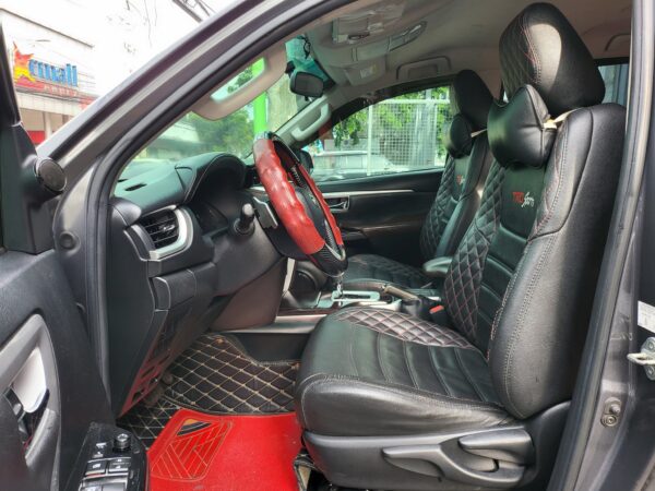 2018 Toyota Fortuner 2.4 G Diesel A/T - Image 11