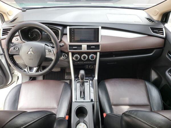 2021 Mitsubishi Xpander Cross 1.5 A/T - Image 11