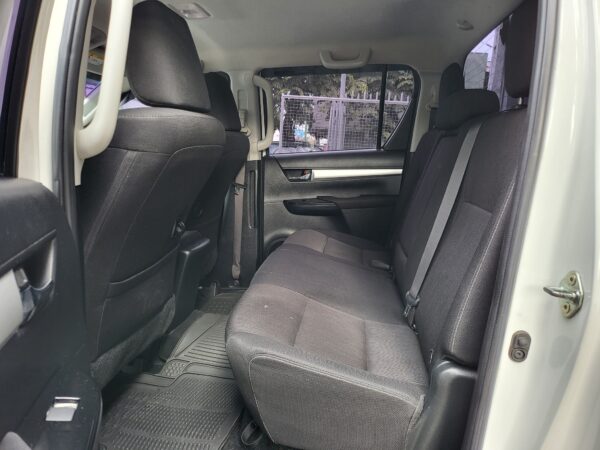 2022 Toyota Hilux 2.4 G A/T - Image 12