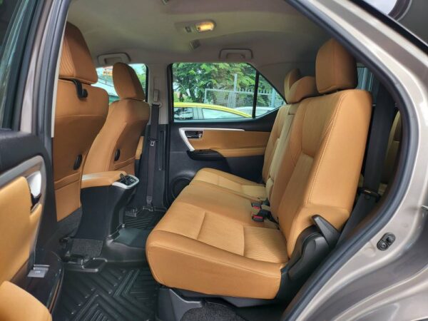 2017 Toyota Fortuner 2.4 G Diesel A/T - Image 12