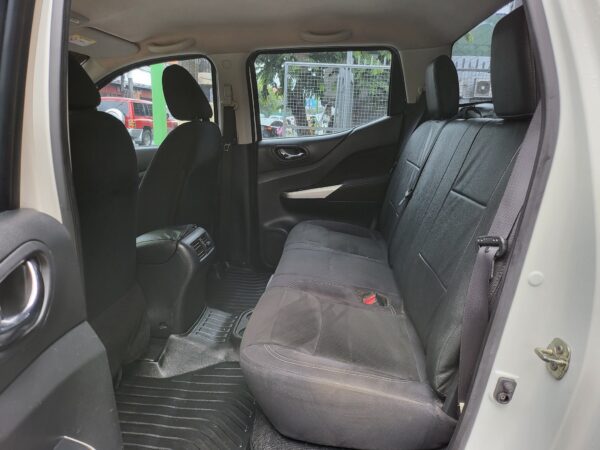 2019 Nissan Navara 2.5 EL A/T - Image 12