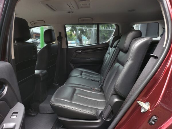 2017 Isuzu Mu-x 2.5 LS-A A/T - Image 12