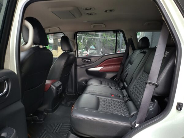 2024 Nissan Terra 2.5 VL Casa Maintained A/T - Image 12