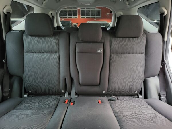 2024 Mitsubishi Montero Sport 2.4 GLX 10K KM M/T - Image 11