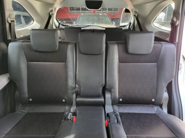 2022 Toyota Veloz 1.5 G A/T - Image 12