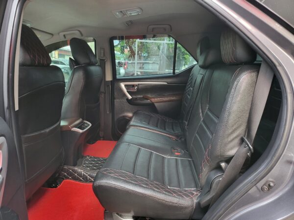 2018 Toyota Fortuner 2.4 G Diesel A/T - Image 13