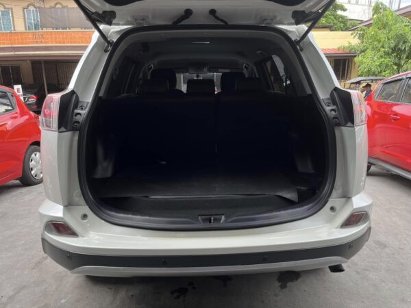2017 Toyota Rav4 2.5 Active A/T - Image 16