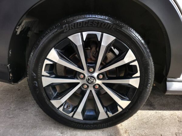 2022 Toyota Veloz 1.5 G A/T - Image 14