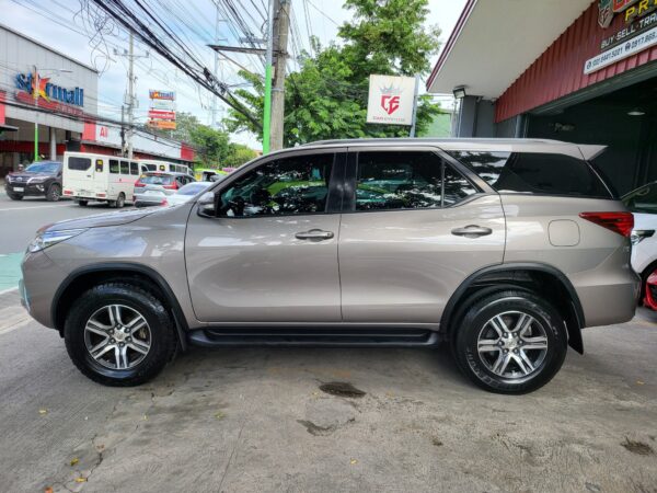 2017 Toyota Fortuner 2.4 G Diesel A/T - Image 3
