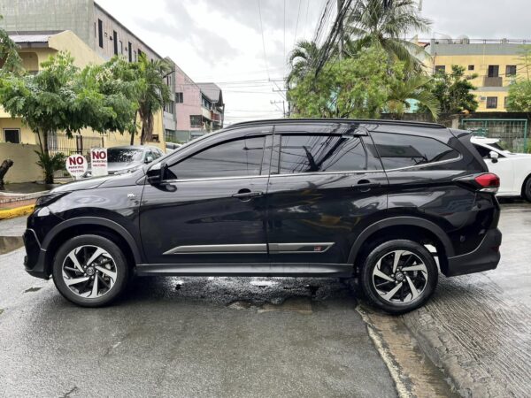2023 Toyota Rush 1.5 GR-S A/T - Image 3