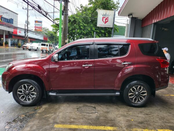 2017 Isuzu Mu-x 2.5 LS-A A/T - Image 3