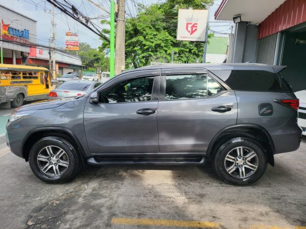 2018 Toyota Fortuner 2.4 G Diesel A/T - Image 3