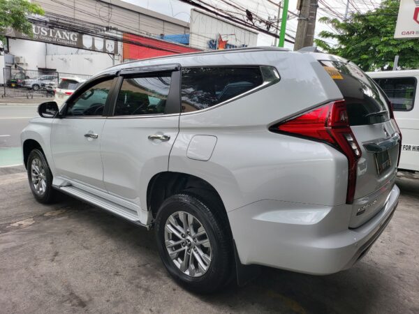 2024 Mitsubishi Montero Sport 2.4 GLX 10K KM M/T - Image 4