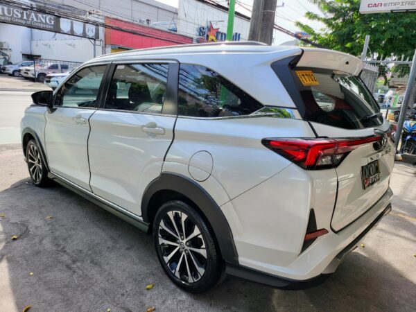2022 Toyota Veloz 1.5 G A/T - Image 4