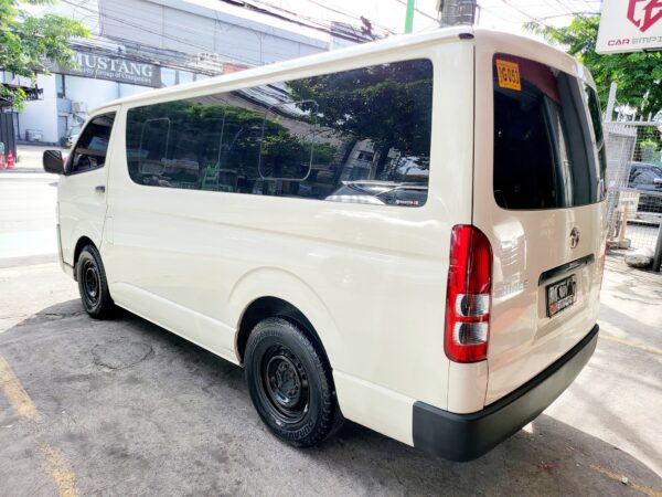 2022 Acquired Toyota Hiace Commuter 3.0 M/T - Image 4
