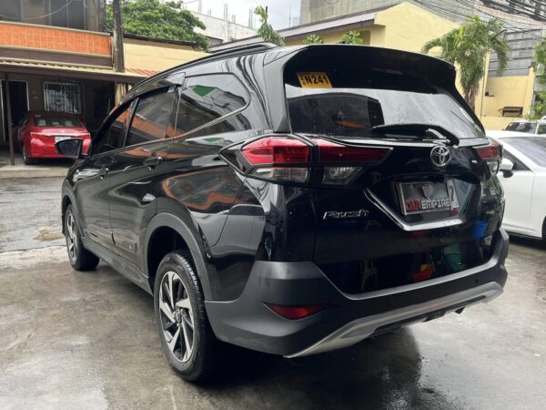 2023 Toyota Rush 1.5 GR-S A/T - Image 4