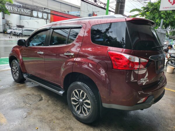 2017 Isuzu Mu-x 2.5 LS-A A/T - Image 4