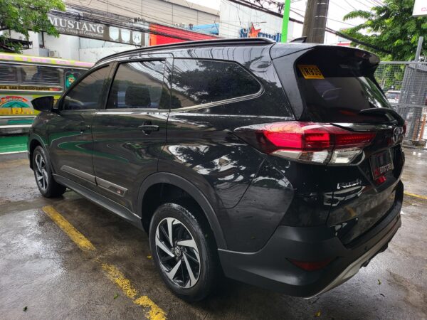 2024 Toyota Rush 1.5 GR-S A/T - Image 4