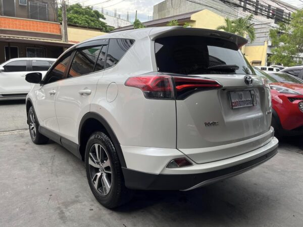 2017 Toyota Rav4 2.5 Active A/T - Image 6