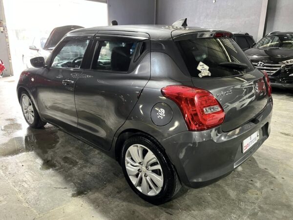 2019 Suzuki Swift 1.2 GL A/T - Image 4