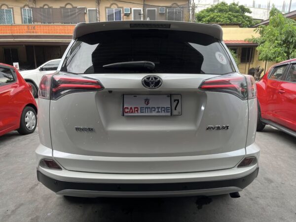 2017 Toyota Rav4 2.5 Active A/T - Image 7