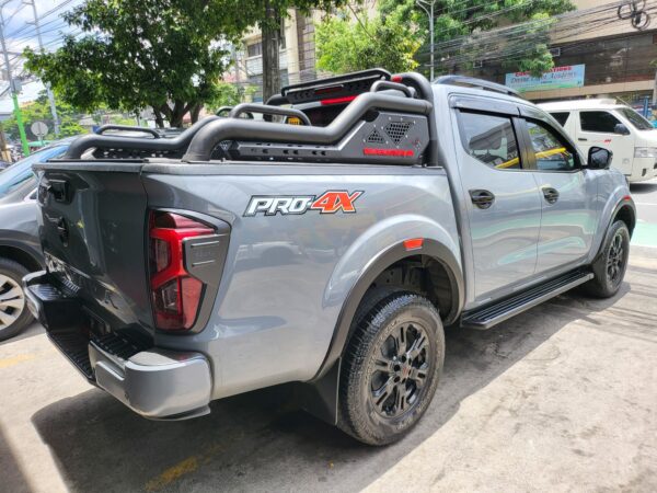 2022 Nissan Navara 2.5 Pro 4x 4x4 30K KM A/T - Image 6