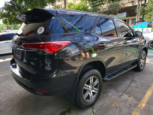 2018 Toyota Fortuner 2.4 G Diesel A/T - Image 6