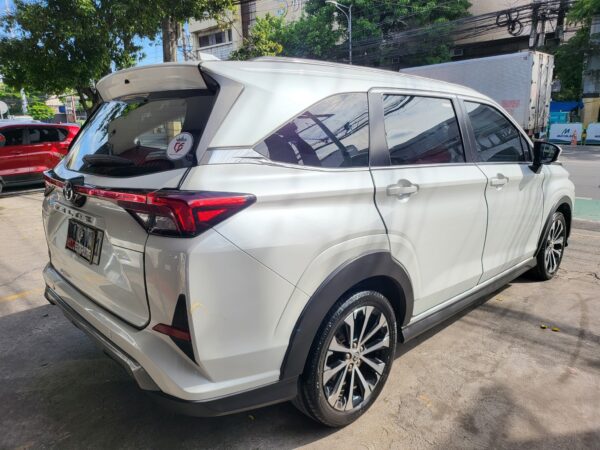 2022 Toyota Veloz 1.5 G A/T - Image 6