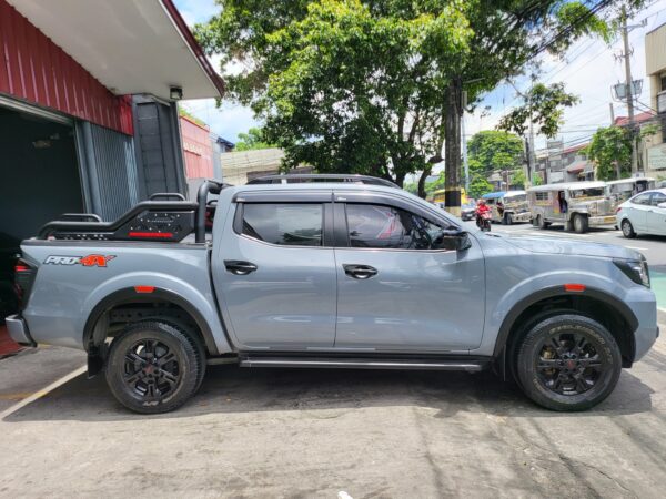2022 Nissan Navara 2.5 Pro 4x 4x4 30K KM A/T - Image 7