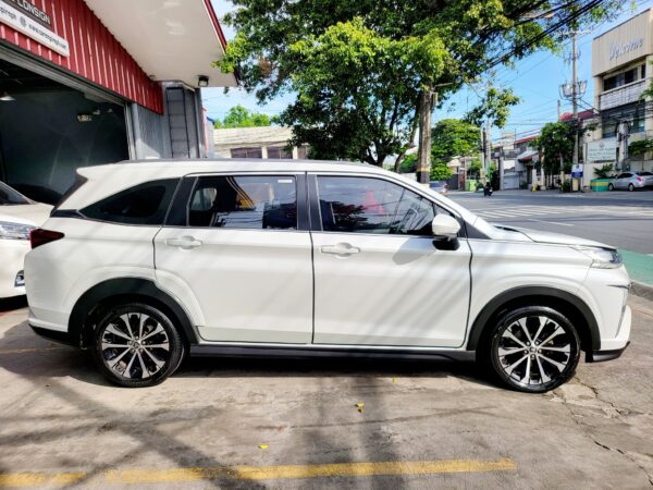 2022 Toyota Veloz 1.5 G A/T - Image 7