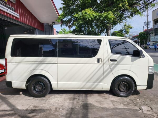 2022 Acquired Toyota Hiace Commuter 3.0 M/T - Image 7
