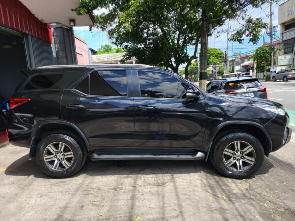 2016 Toyota Fortuner 2.7 G Gas A/T - Image 7